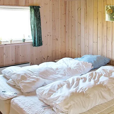 Casa vacanze 8 Person In Vaeggerlose-by Traum Bøtø By
