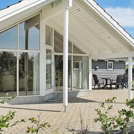 Casa vacanze 8 Person In Vaeggerlose-by Traum Bøtø By
